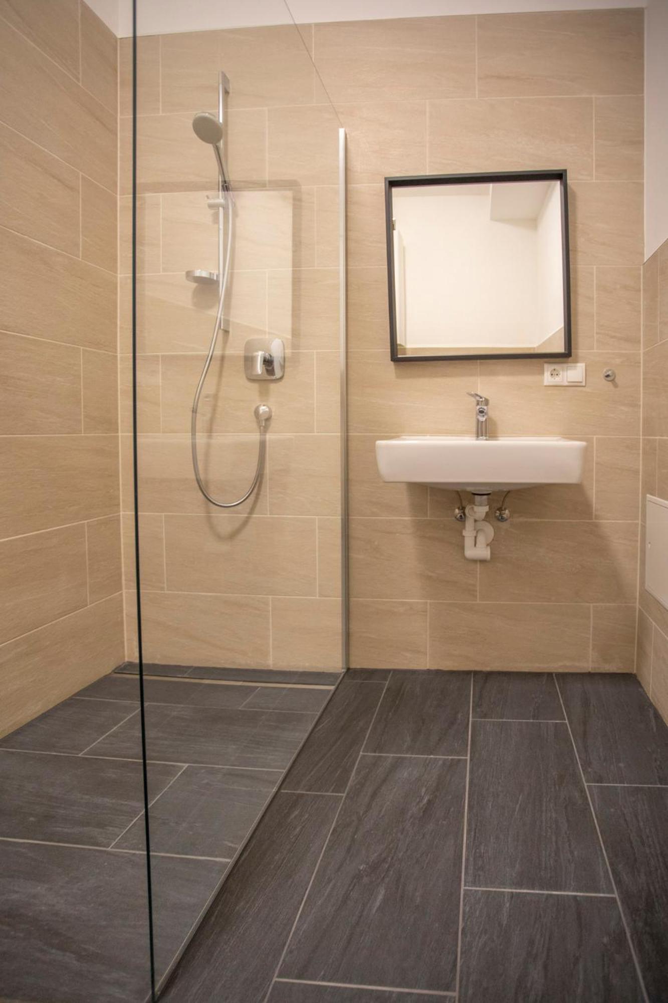 Innsbruck Urban Apartment I No Stairs I 24H Contactless Check-In מראה חיצוני תמונה
