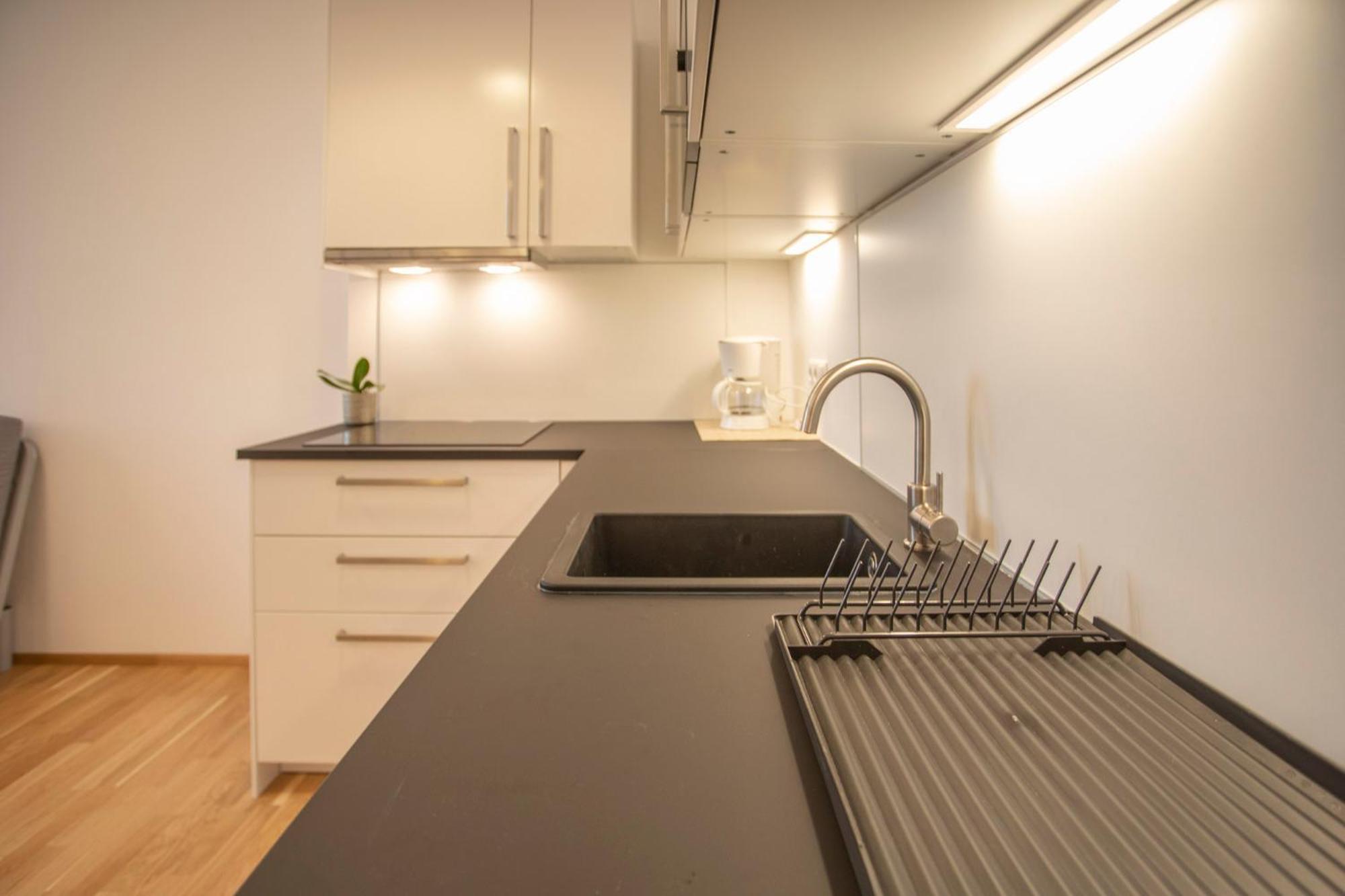 Innsbruck Urban Apartment I No Stairs I 24H Contactless Check-In מראה חיצוני תמונה